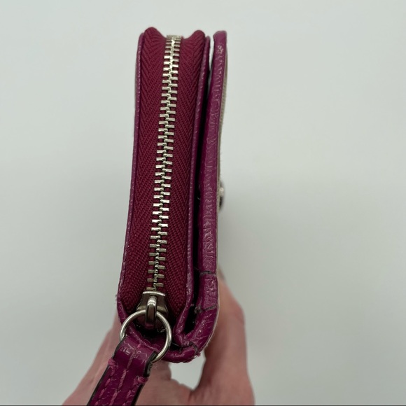 Coach signature accordion zip wallet in tan and fuschia - Picture 8 of 9
